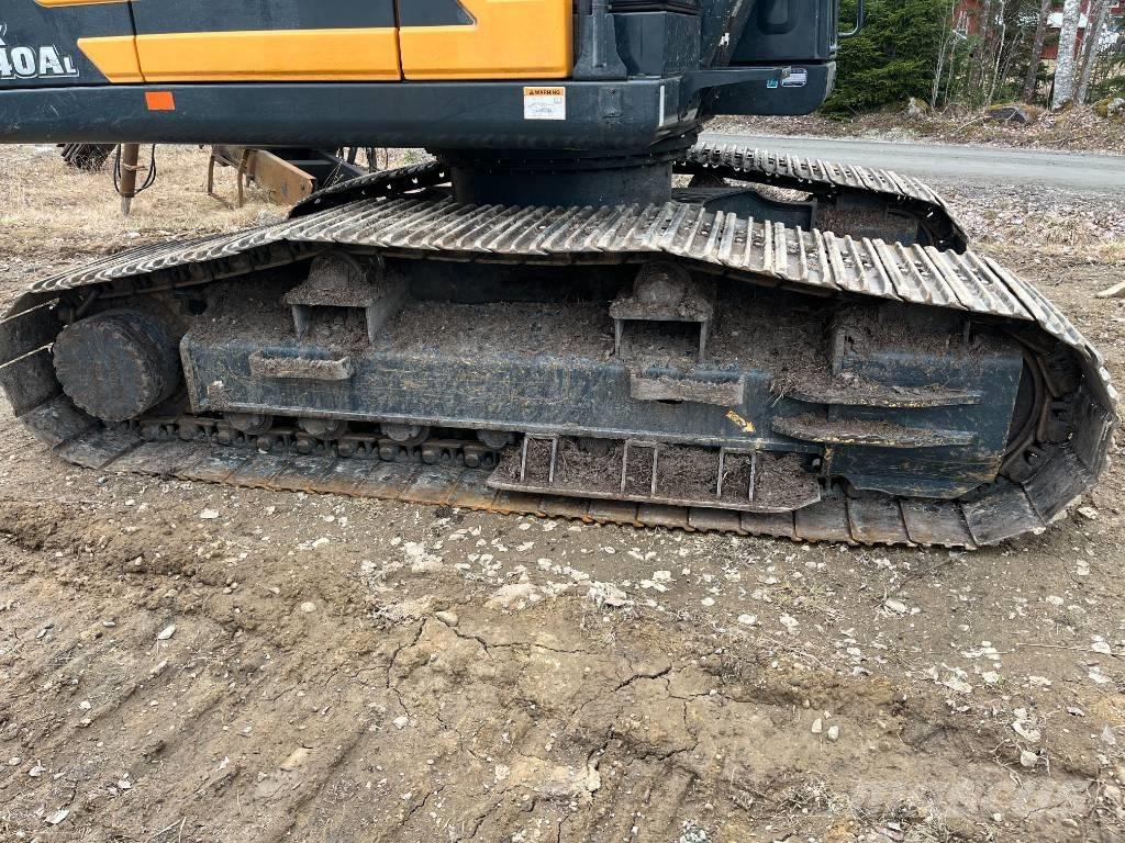 Hyundai HX 140 AL Koparki gąsienicowe