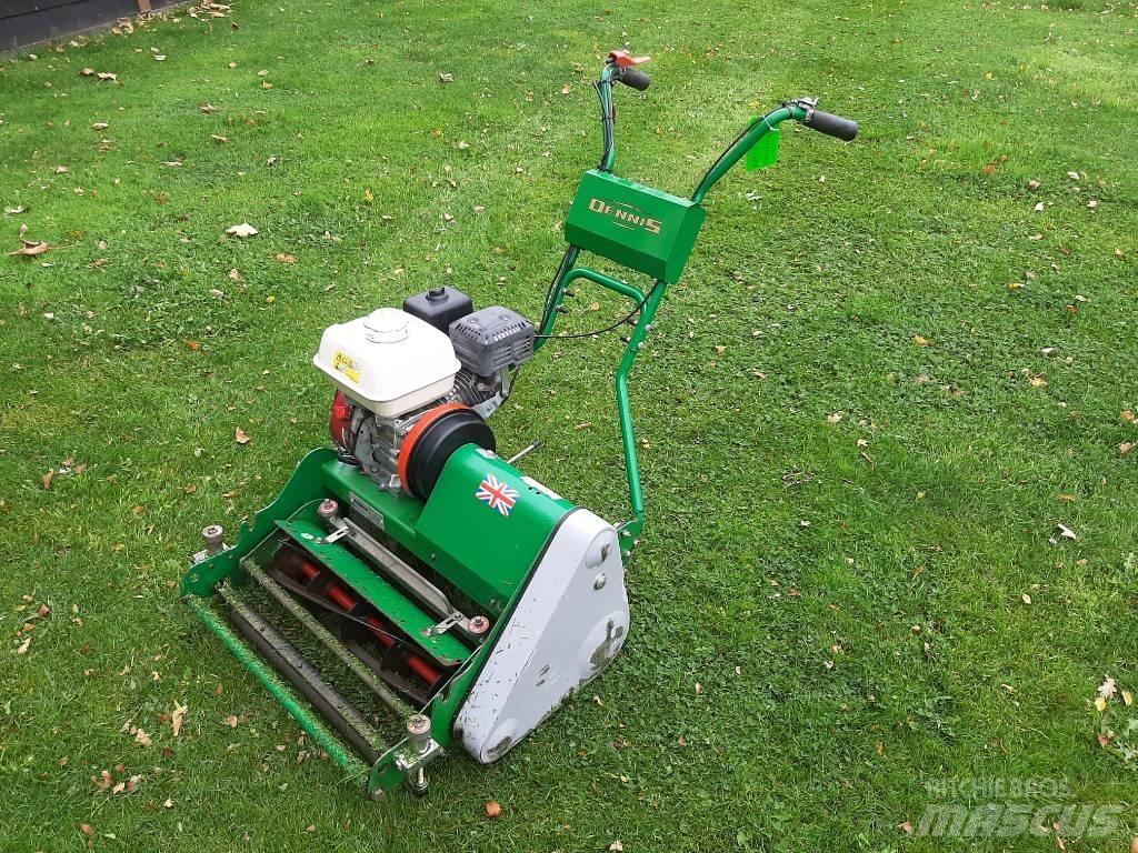 Dennis FT 510 Kosiarki mechaniczne z operatorem za maszyną