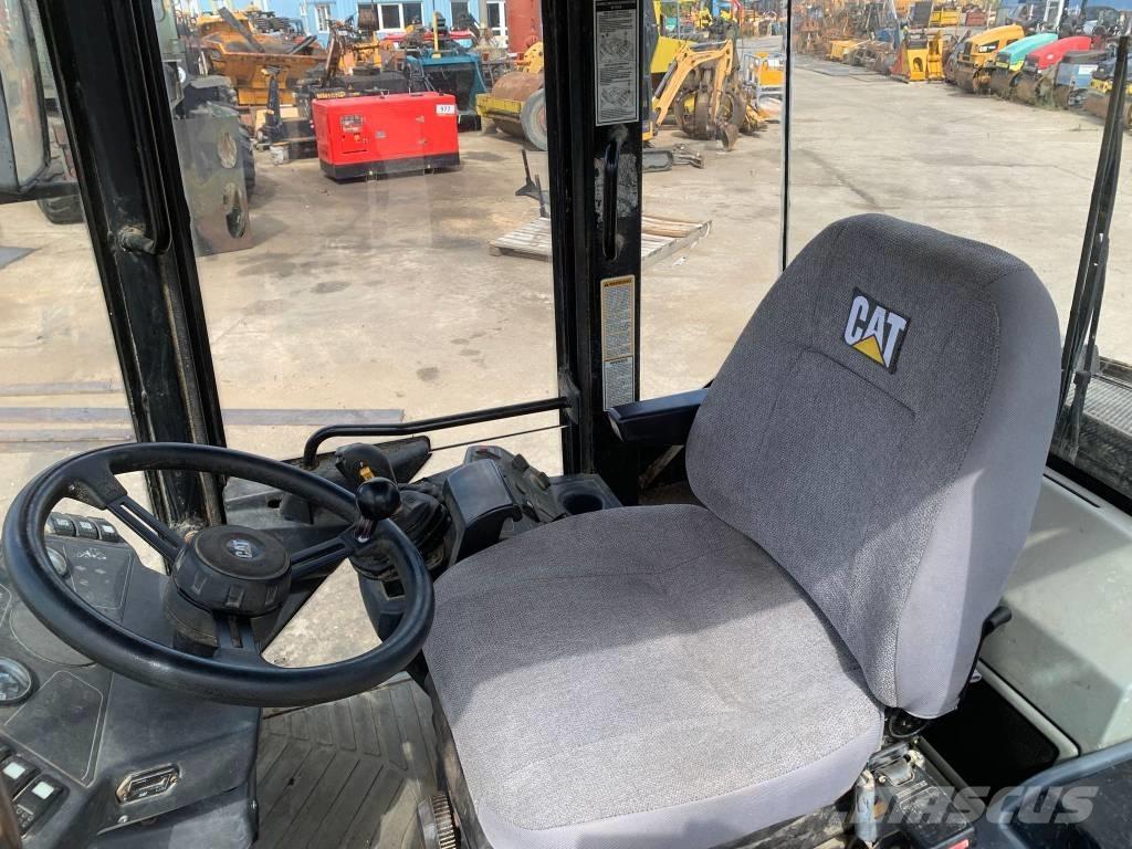 CAT 908 Ładowarki kołowe