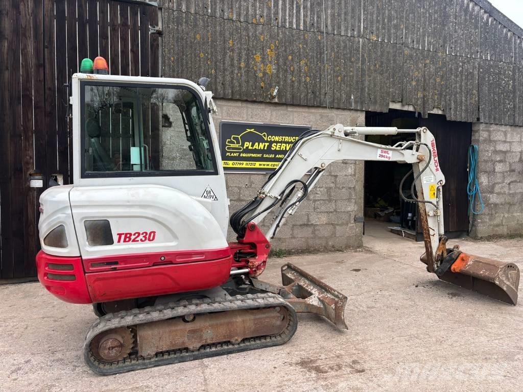 Takeuchi TB 230 Minikoparki
