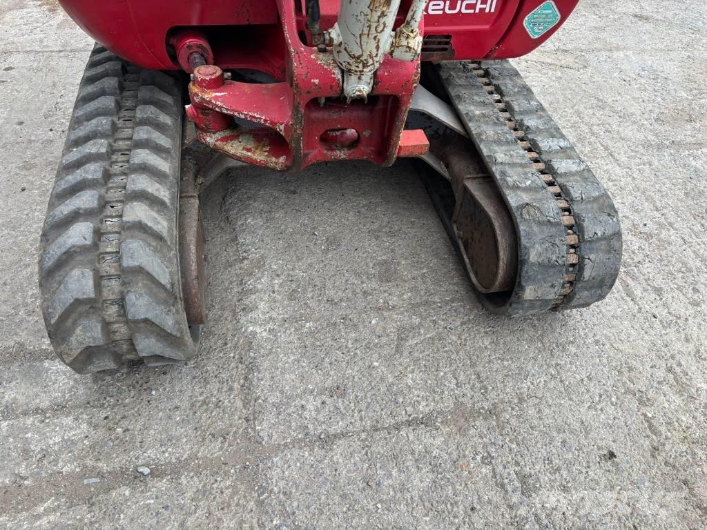 Takeuchi TB 230 Minikoparki