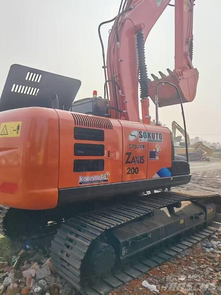 Hitachi 200-3 Koparki gąsienicowe