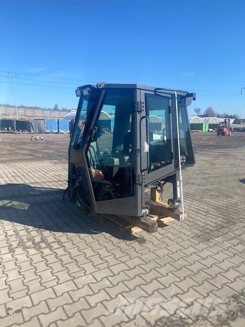 CASE D 1650 NEW CAB Kabiny i wnętrze