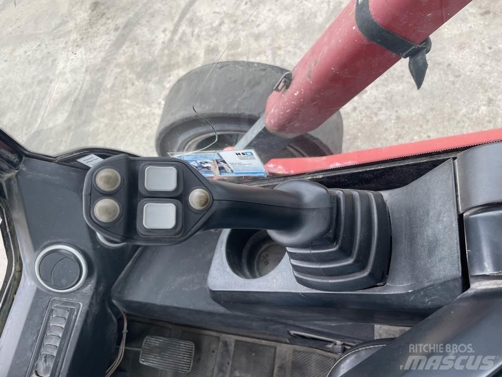 JCB R260 Skidery