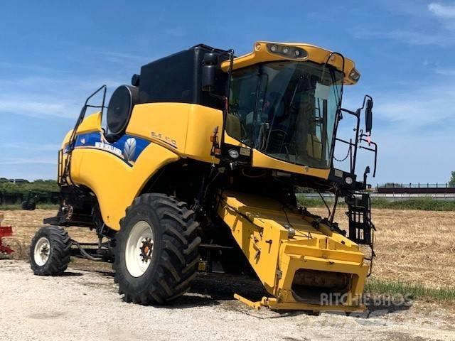 New Holland CX 5090 Kombajny zbożowe