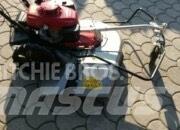 Honda UM 616 Kosiarki mechaniczne z operatorem za maszyną