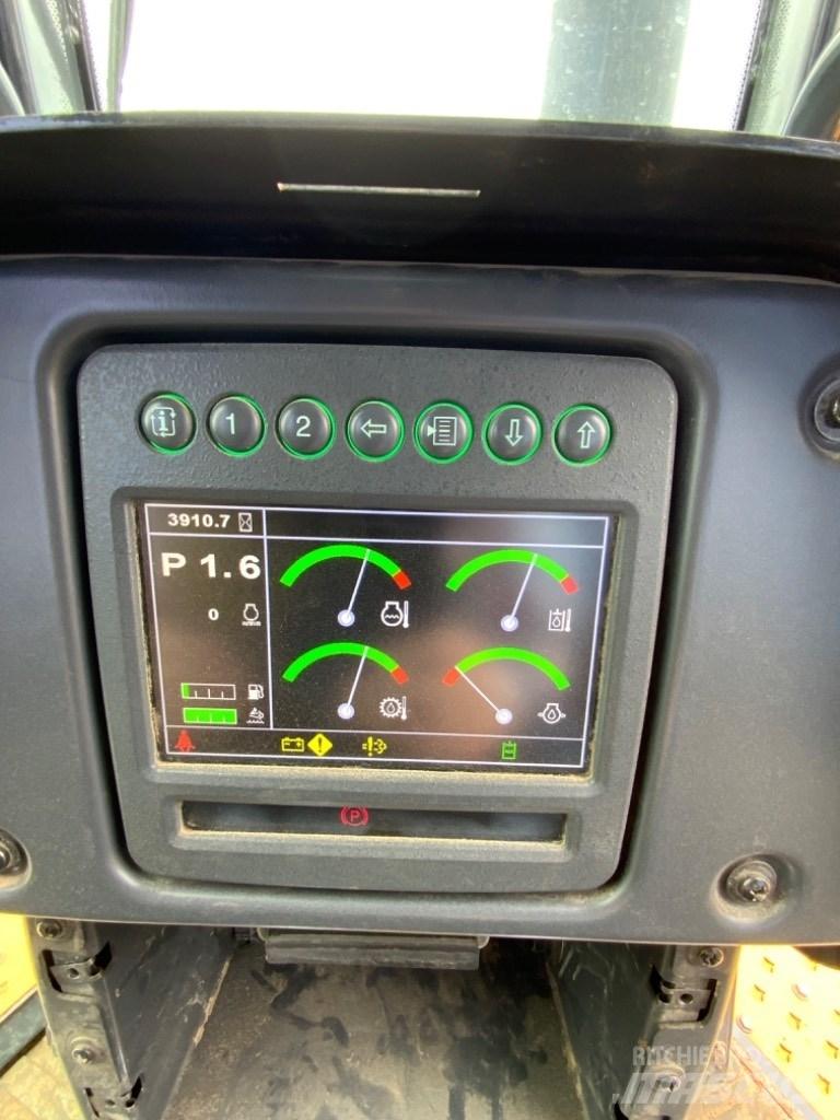 DEERE 750K Spycharki gąsienicowe