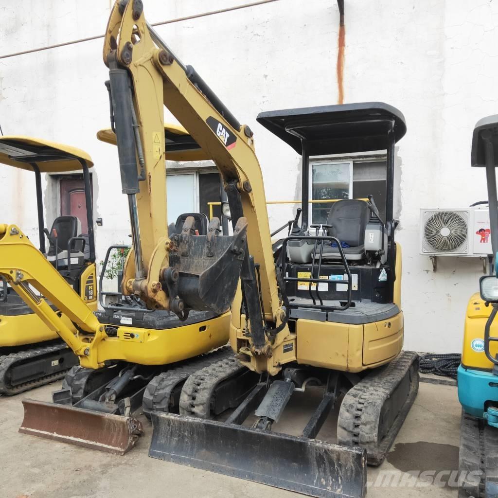 CAT 302CR Minikoparki
