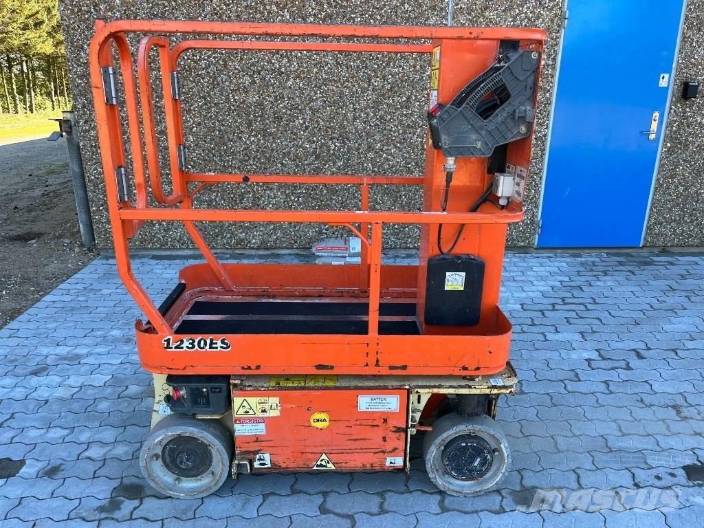 JLG 1230 ES Podnośniki masztowe
