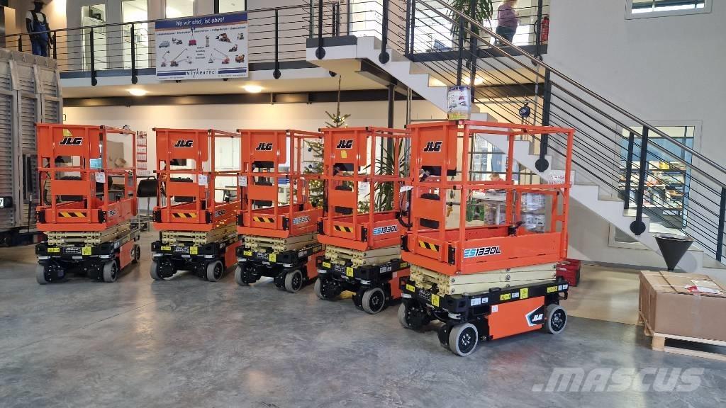 JLG ES 1330 L Podnośniki nożycowe