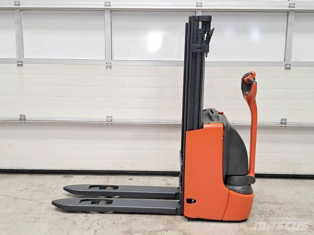 Linde L10B Wózki widłowe unoszące z dyszlem