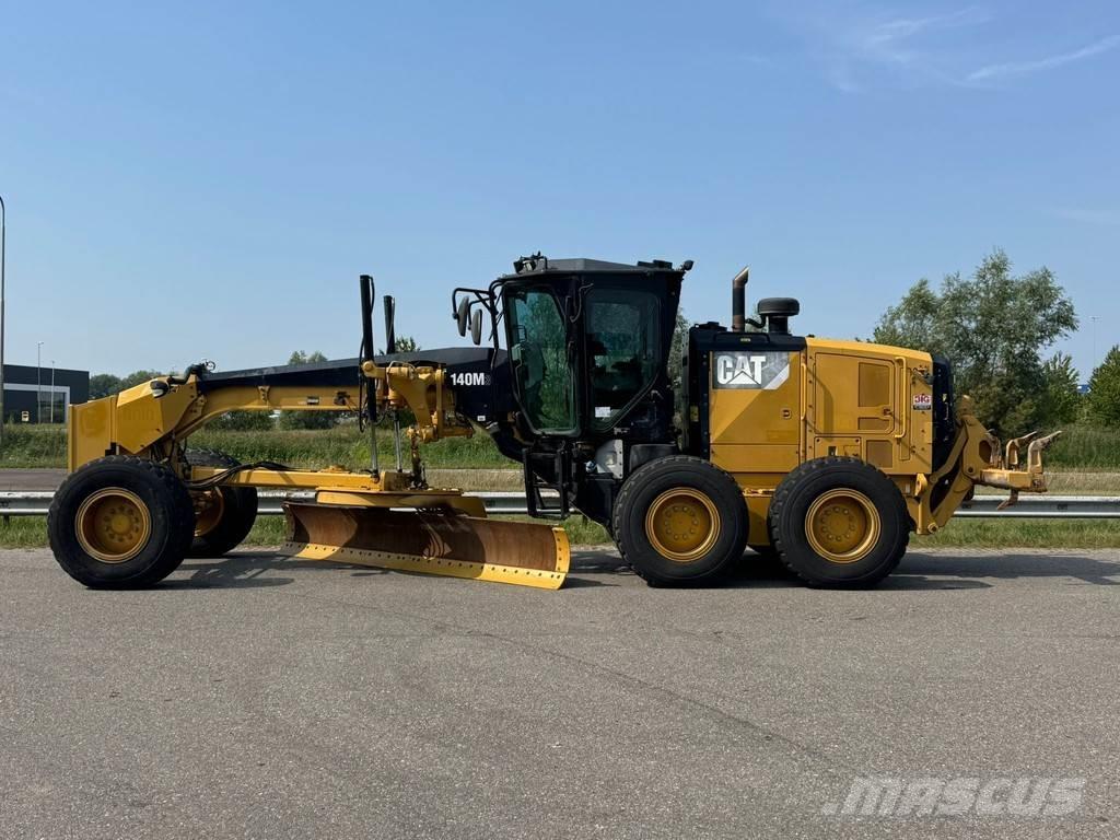 CAT 140M3 Równiarki