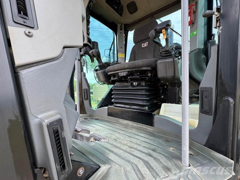 CAT 140M3 Równiarki