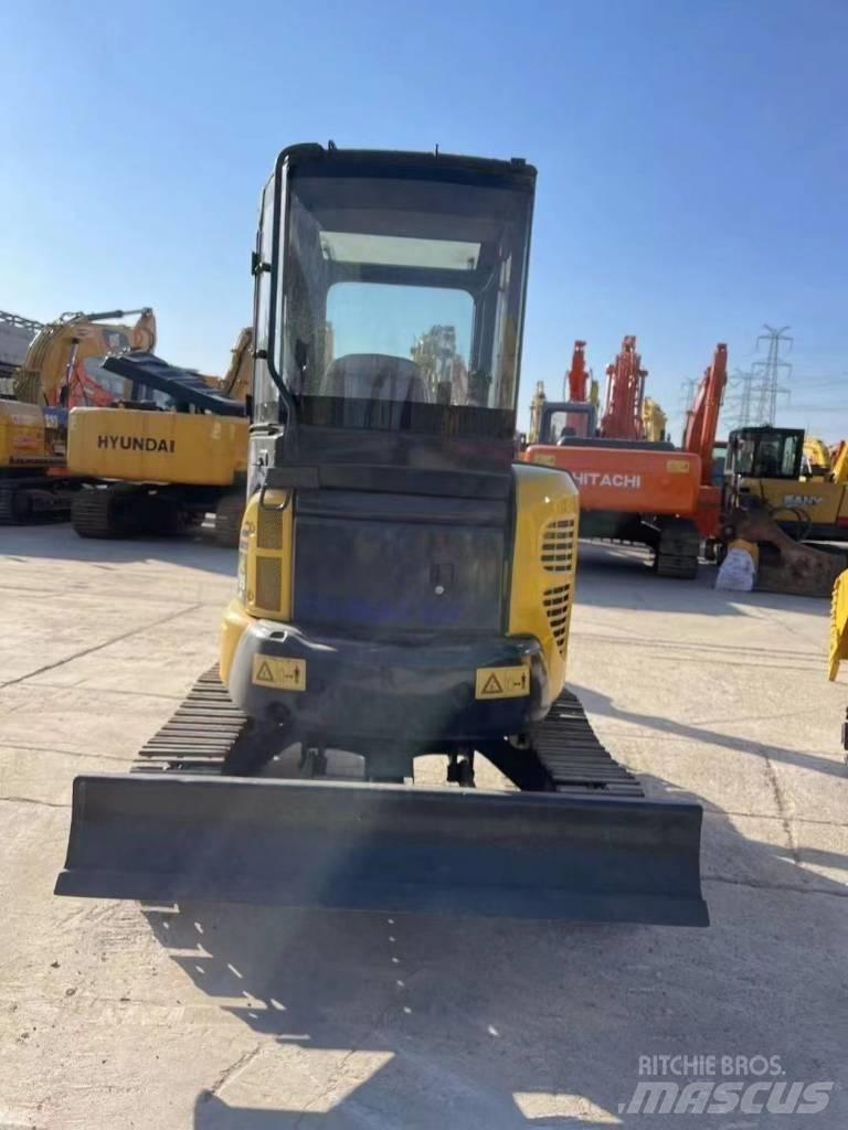 Komatsu PC 35 Minikoparki