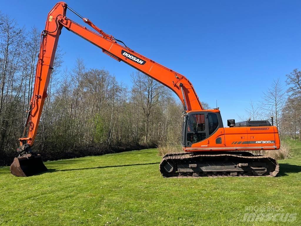 Doosan DX 300 Koparki gąsienicowe