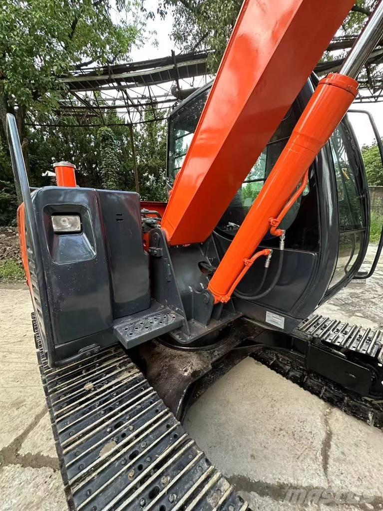 Hitachi 70 Koparki gąsienicowe