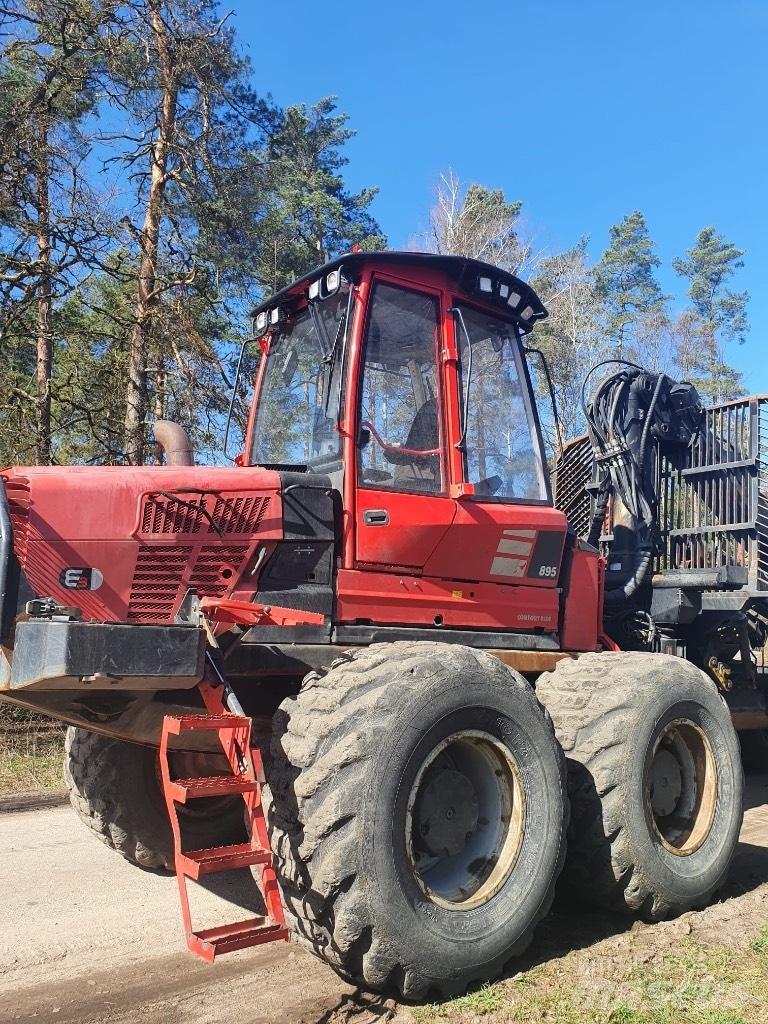 Komatsu 895 Forwardery