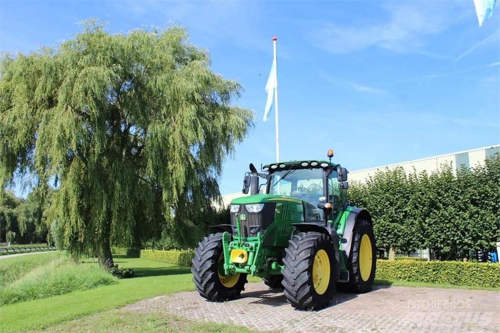 John Deere 6215R Ciągniki rolnicze
