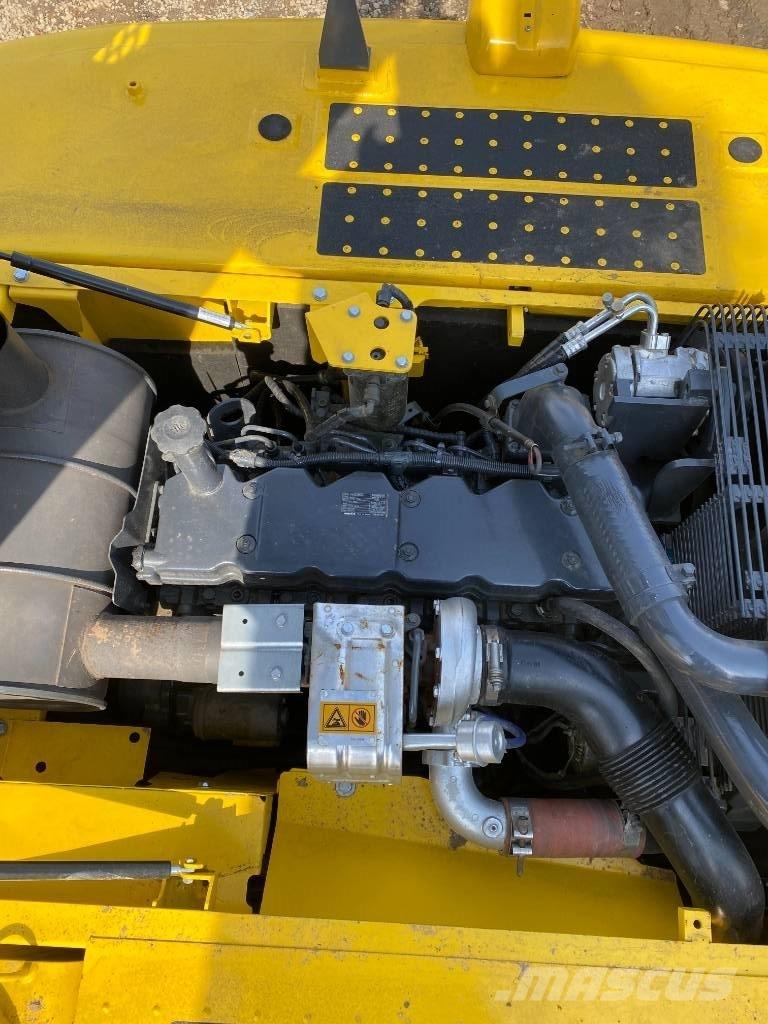 Komatsu 240LC-8 Koparki gąsienicowe