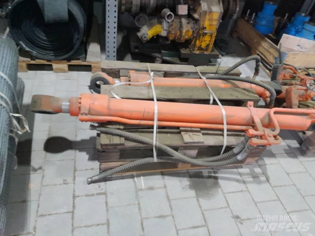 Hitachi ZX 210 Koparki gąsienicowe