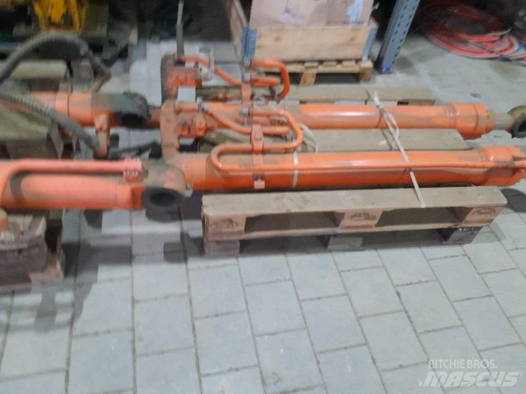 Hitachi ZX 210 Koparki gąsienicowe