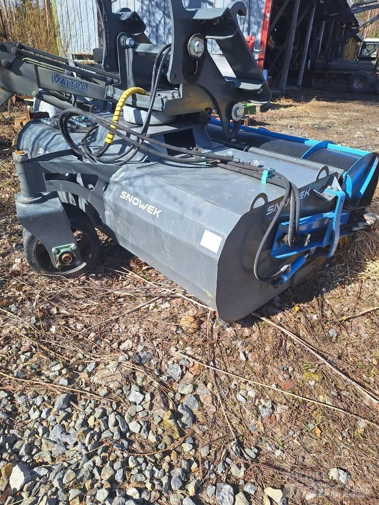 Snowek Circulus 220M Piaskarki i solarki