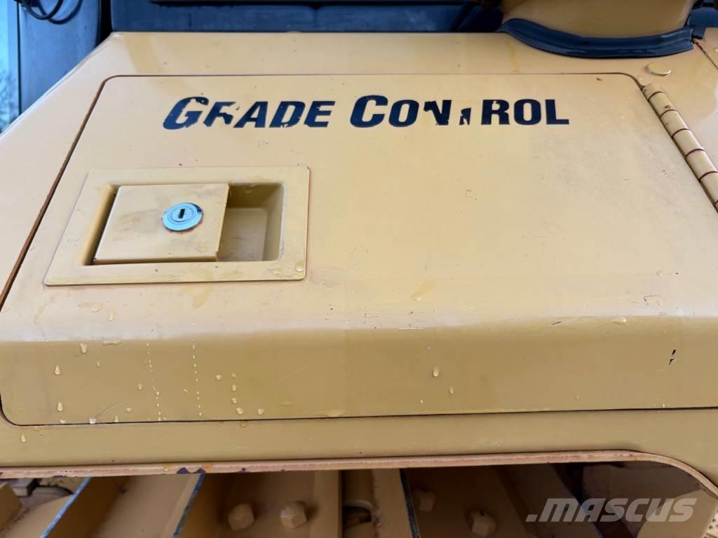 CAT D 6 N XL Spycharki gąsienicowe