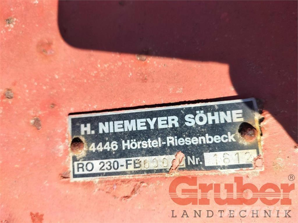Niemeyer RO 230 Kosiarki