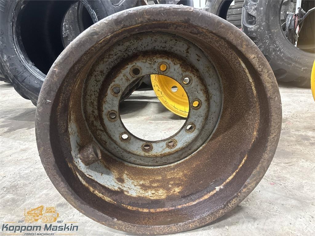 Valmet 860 24x26,5 Opony, koła i felgi