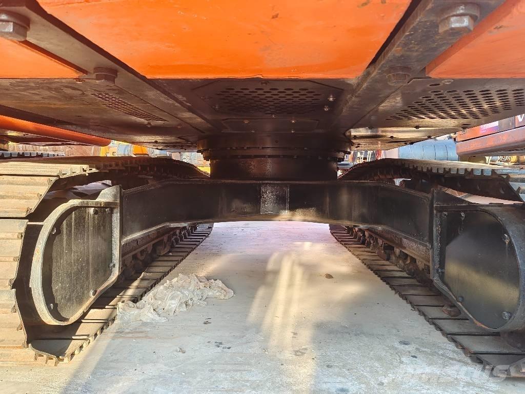 Hitachi ZX 210 Koparki gąsienicowe