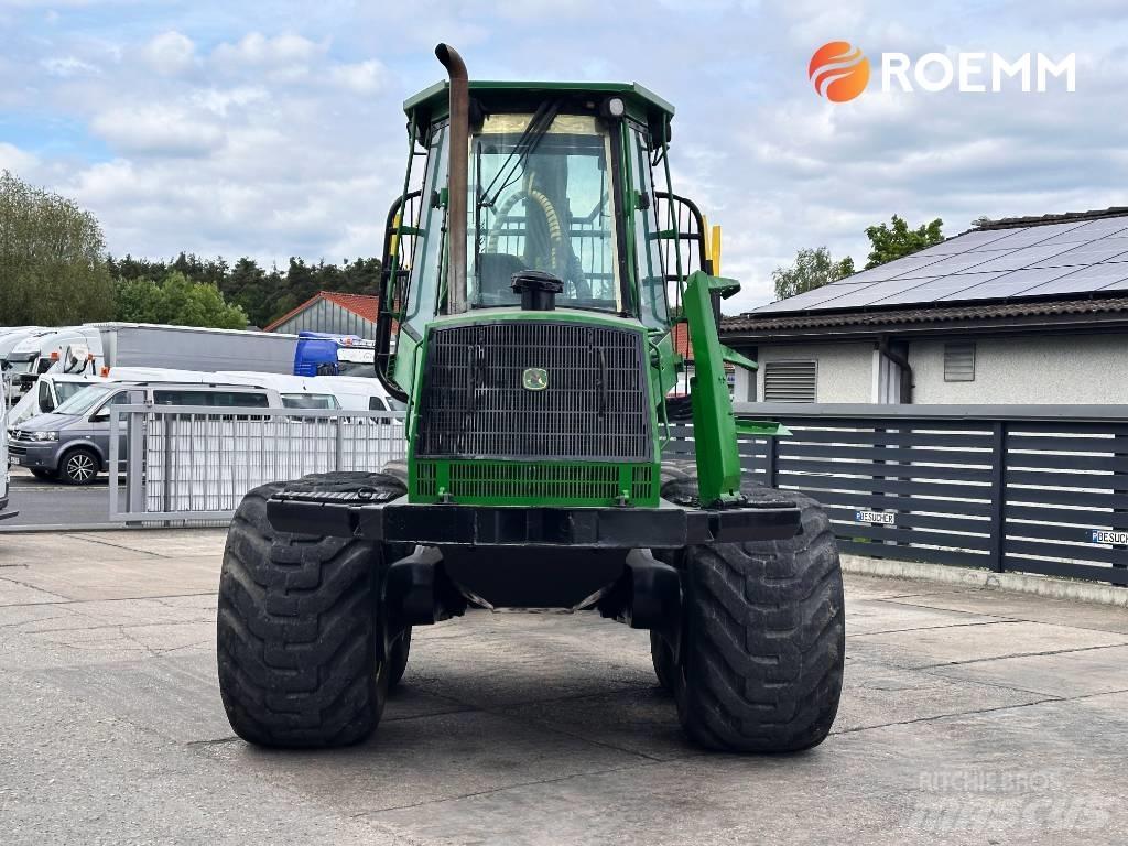 John Deere 1110 D Forwardery
