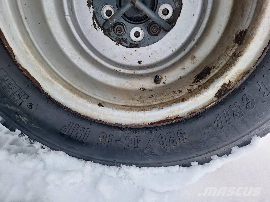 Avant 745 Ładowarki wielofunkcyjne