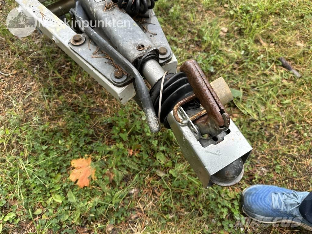 Dino 180 T Podnośniki na przyczepach