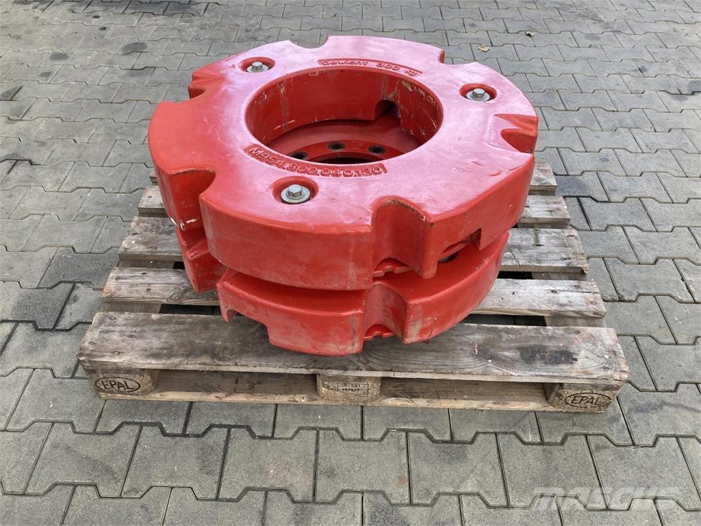 Fendt 2x 300 kg Maszyny rolnicze - Inne