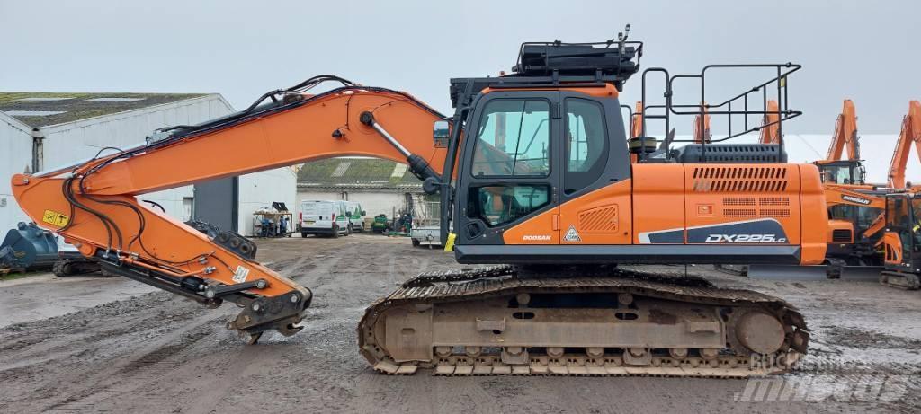 Doosan DX225LC-5 Koparki gąsienicowe