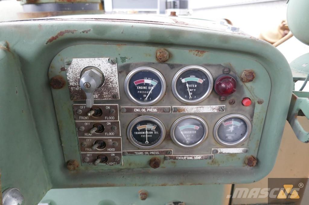 CAT D7F Ex-army Spycharki gąsienicowe