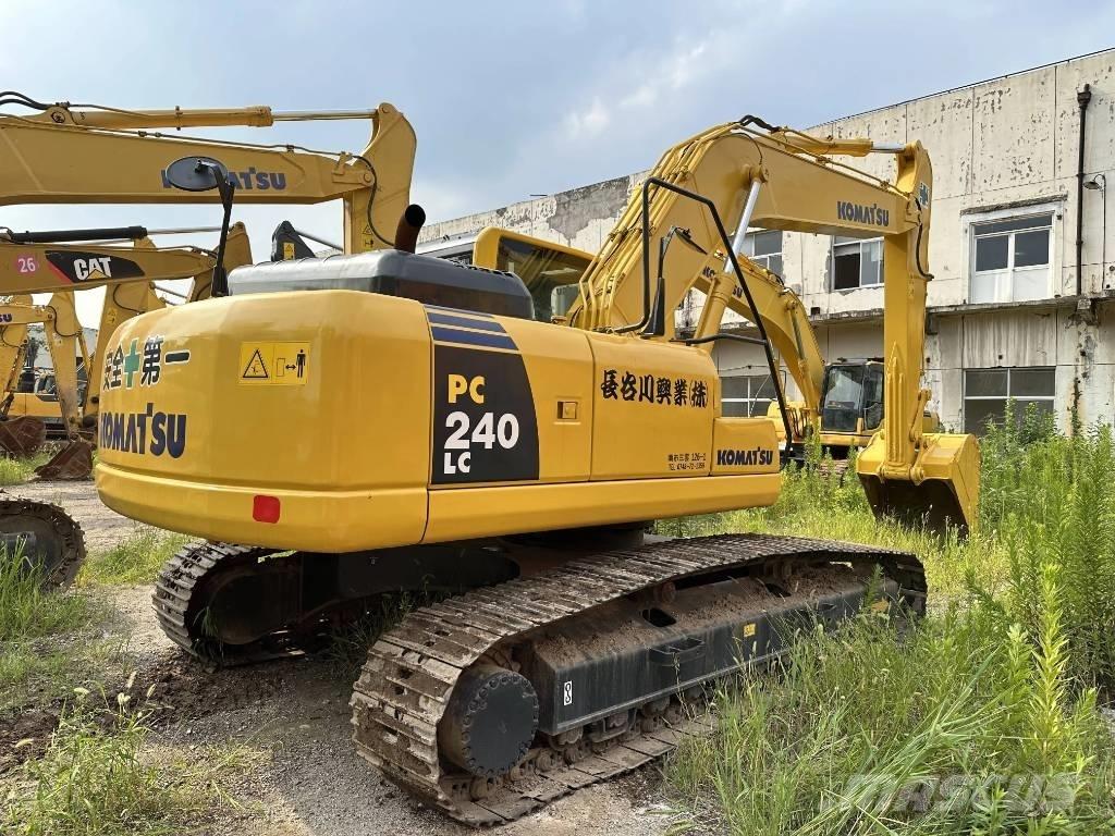 Komatsu PC240-8 Koparki gąsienicowe