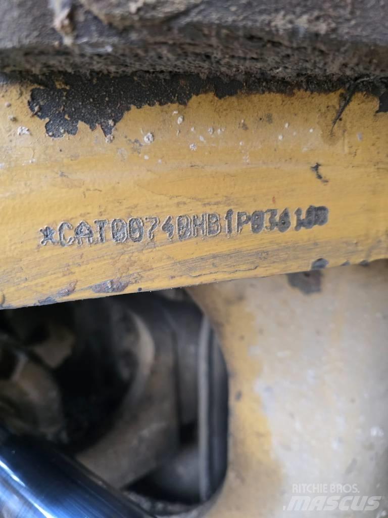 CAT 740 Wozidła przegubowe