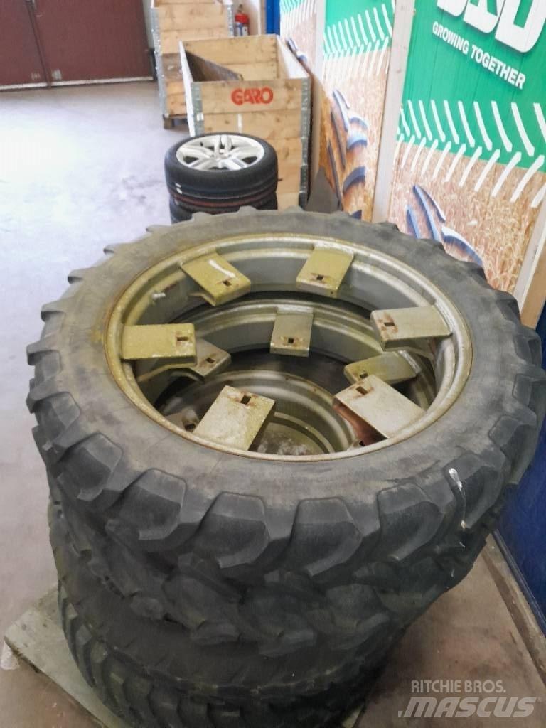 Michelin 9,5-32 Opony, koła i felgi