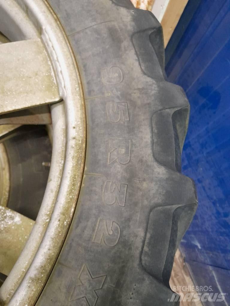 Michelin 9,5-32 Opony, koła i felgi
