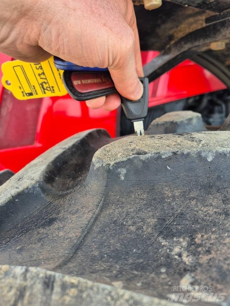 Massey Ferguson 5713 Ciągniki rolnicze