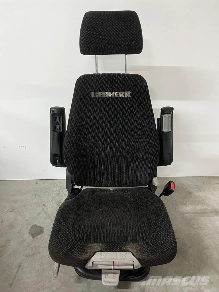 Liebherr Stoel Transport - Inne