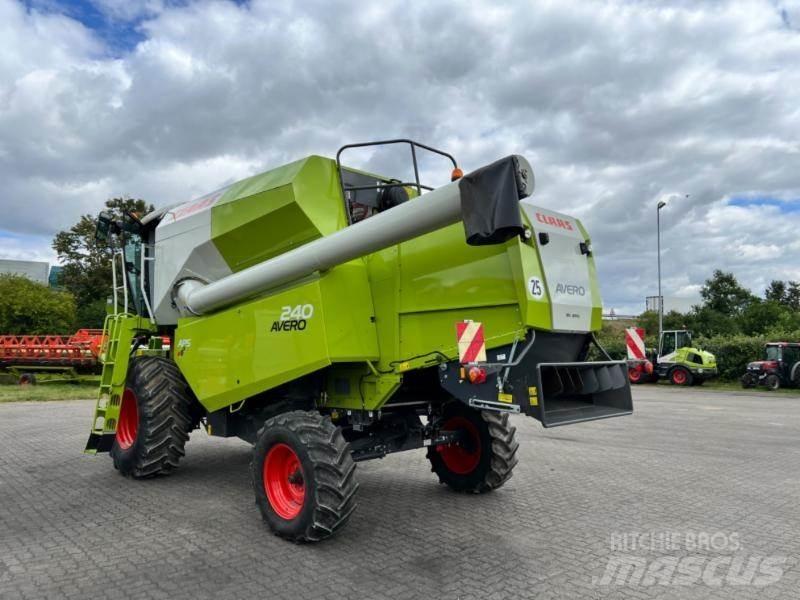 CLAAS AVERO 240 Kombajny zbożowe