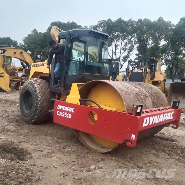 Dynapac CA 251 D Walce jednobębnowe