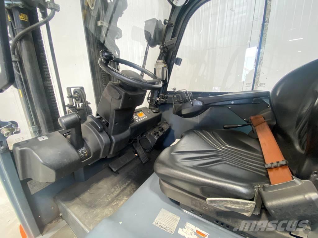 Toyota 8FBMT35 Wózki elektryczne