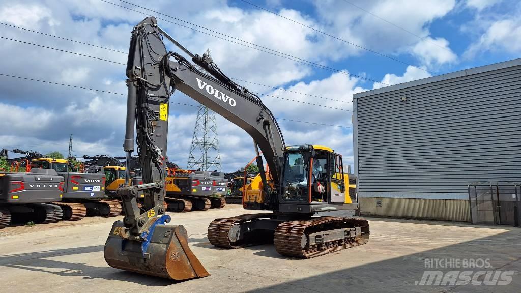 Volvo EC220E Koparki gąsienicowe
