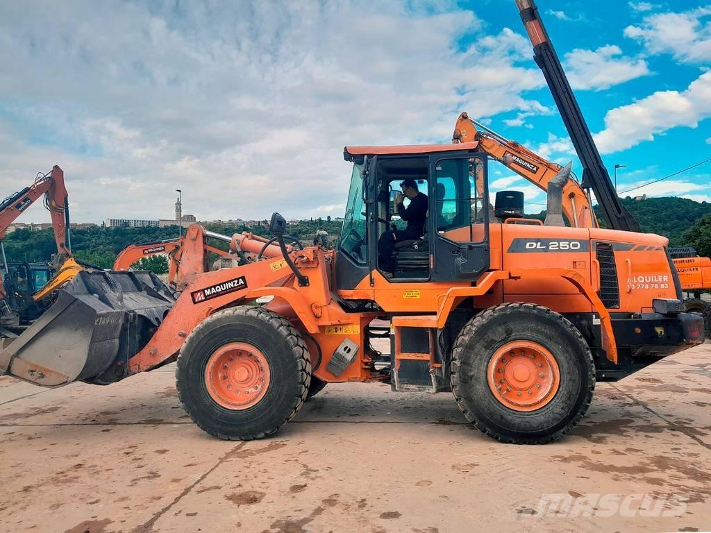 Doosan DL 250-3 Ładowarki kołowe