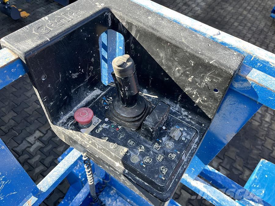 Genie GS-3268 Podnośniki nożycowe