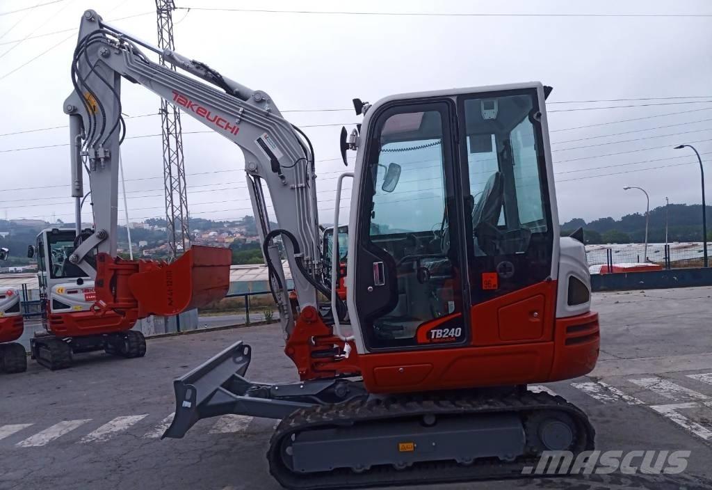 Takeuchi TB 240 Minikoparki