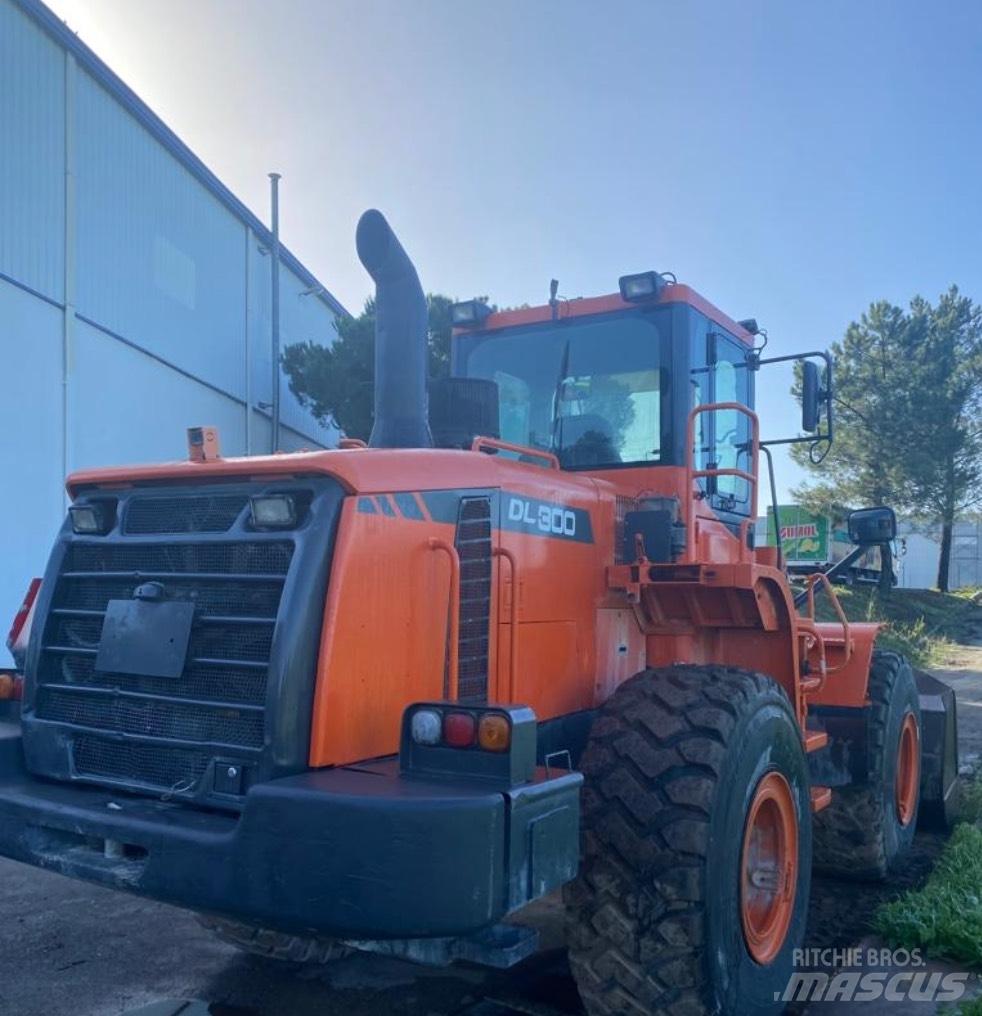 Doosan DL 300 Ładowarki kołowe
